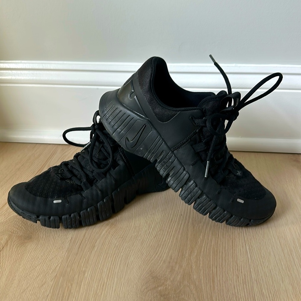 Black Nike Metcon 5 Women’s